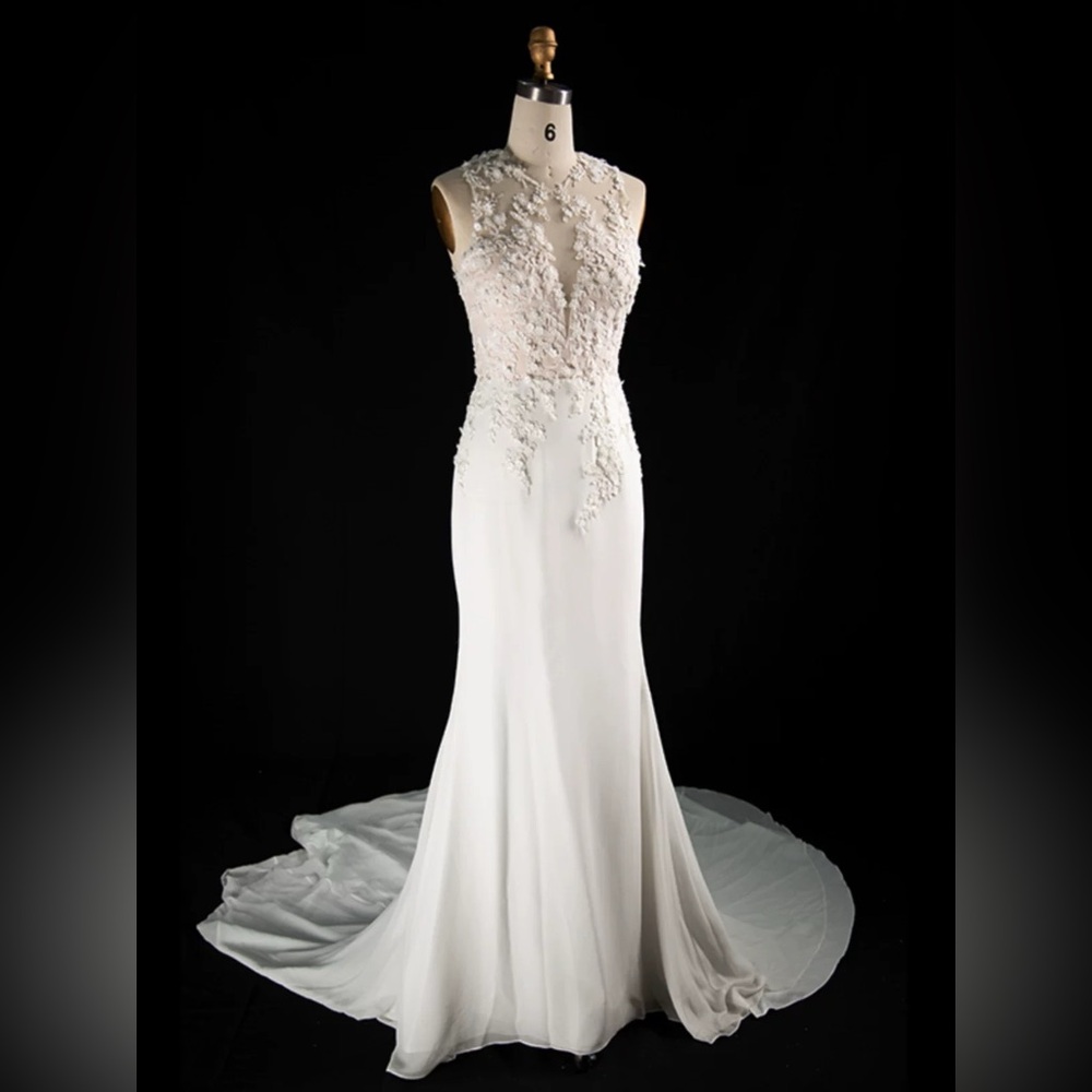 Size L Elegant White Floral Gown